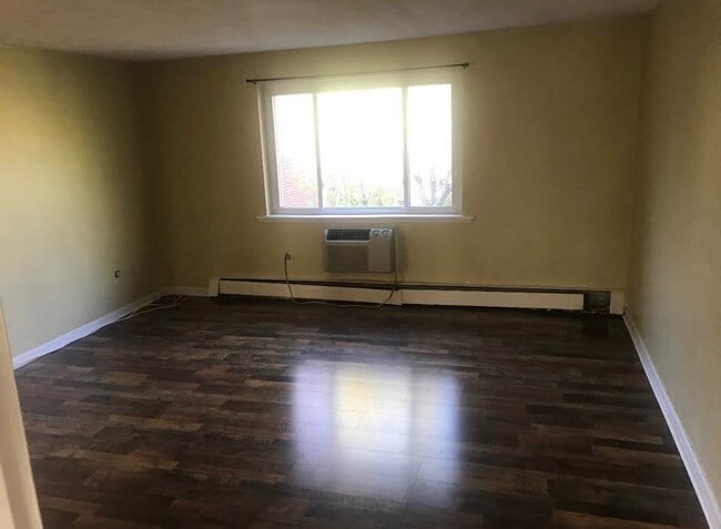 Photo - 8 Bryon Rd Unit 1