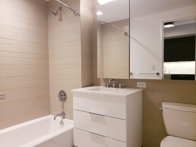 Photo - 535 W 43rd Street