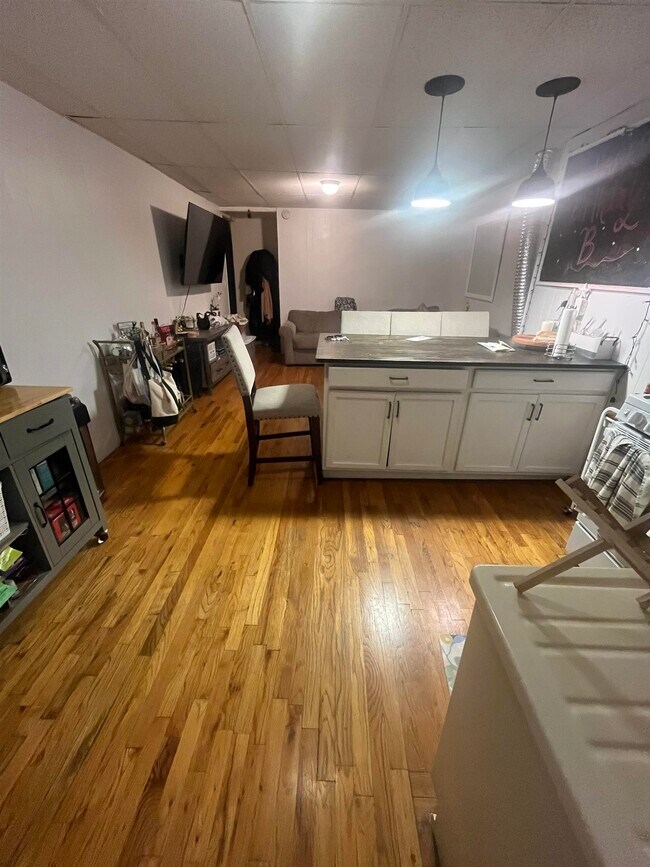 Photo - 258 1st St