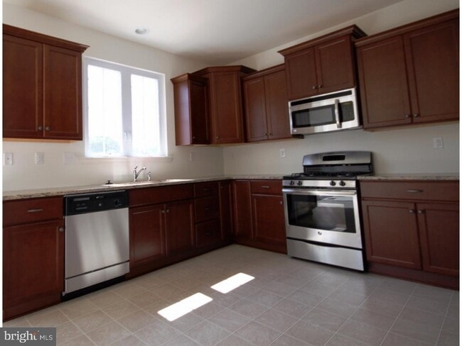 Photo - 431 Williamson Ct