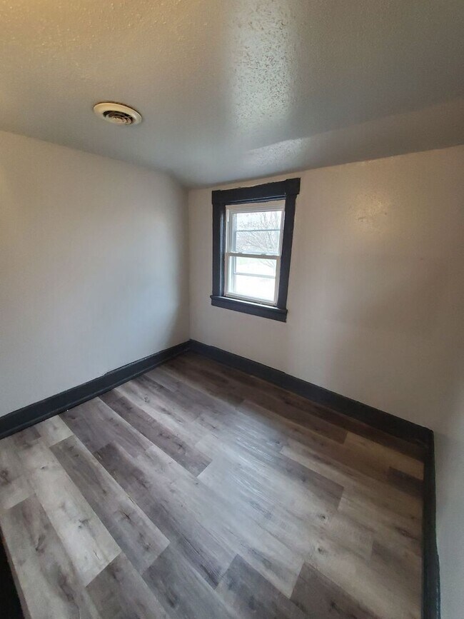 Photo - 330 W Concordia Ave Unit 330A - Upper