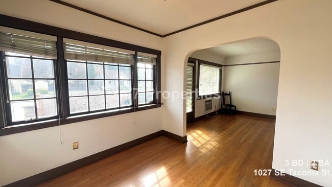 Photo - Light-Filled 3 BD | 2 BA Home in the Heart of Sellwood!