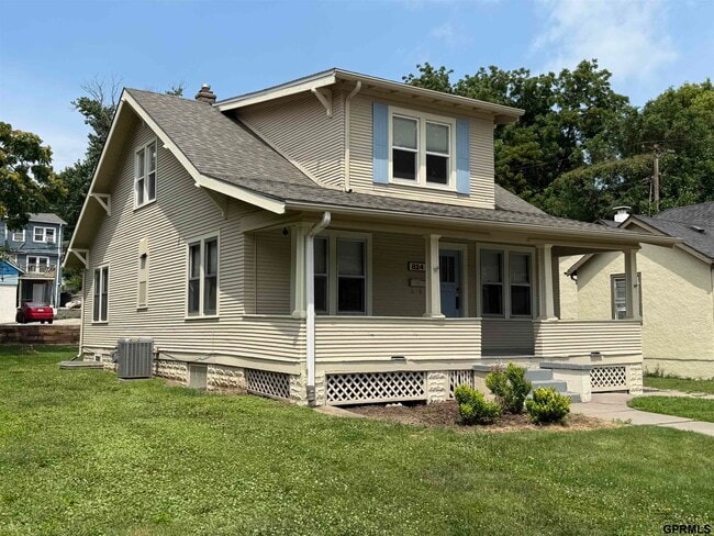 Building Photo - 824 N 47th St