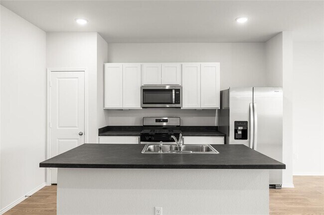 Photo - 116 Kendall Ln