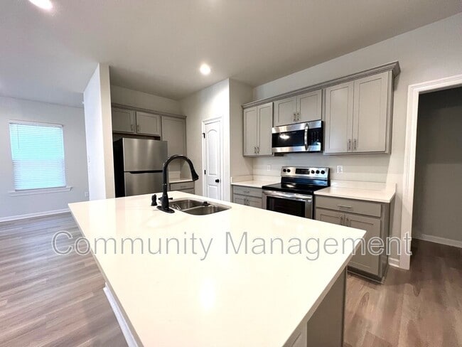 Photo - 1018 Bengal Crossing Ave