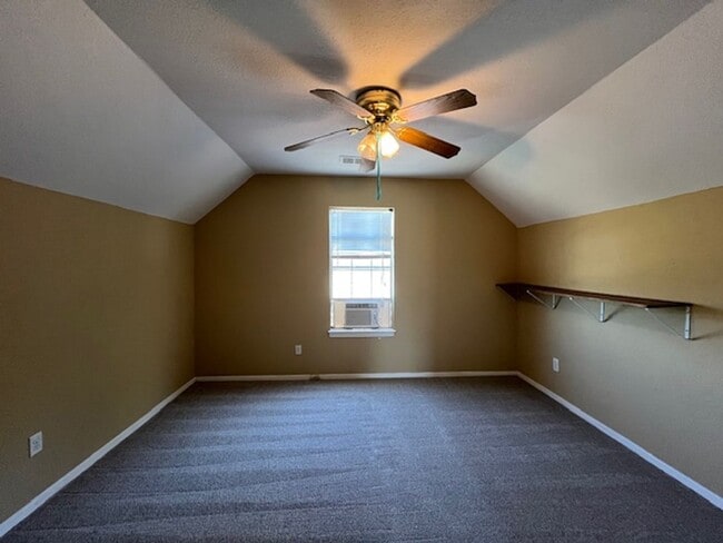 Photo - Renovated 4 Bedroom 2 Bath Home for Rent!