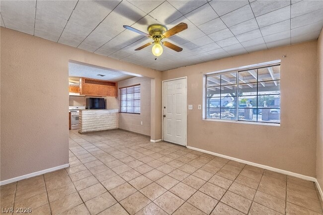 1816 Merze Ave