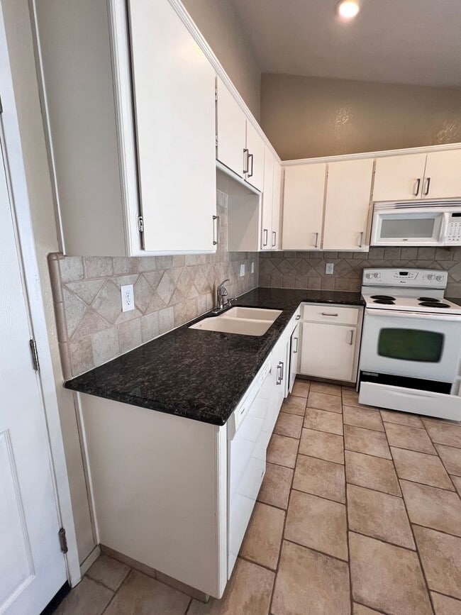 Photo - Charming 3 bedroom home