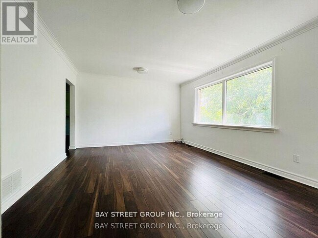 Photo - 72 Caines Ave