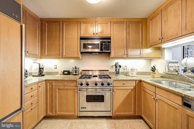 Photo - 1155 23rd St NW Unidad PH1B