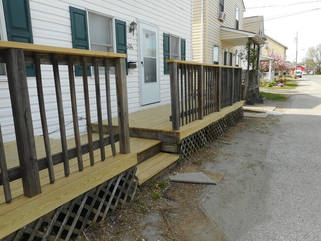 Photo - 606 Water St