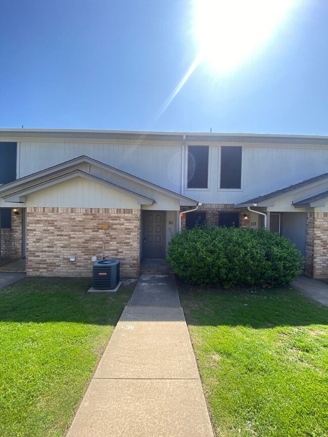Photo - 111 Vista Way