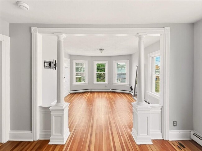 Photo - 362 Weeden St