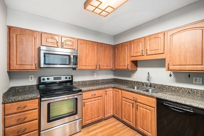 Photo - 13950 E Oxford Pl Unit B108