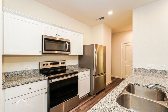 Photo - 1744 Escondido Dr