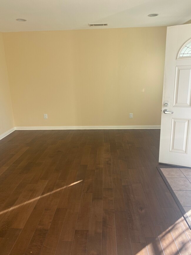 10934 Hesby St Unit B