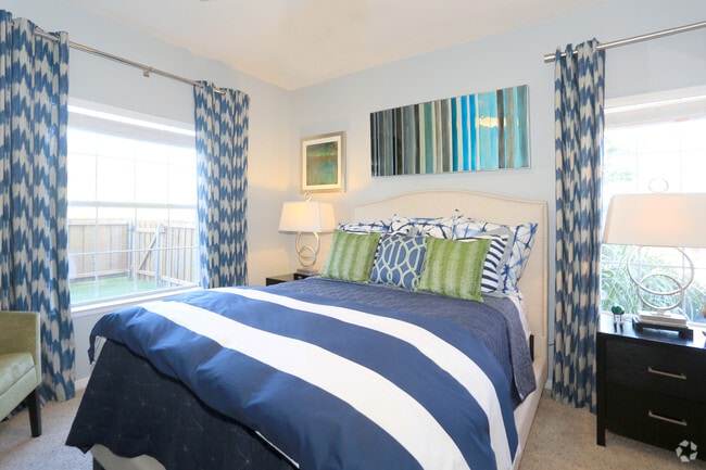 2BR, 2BA