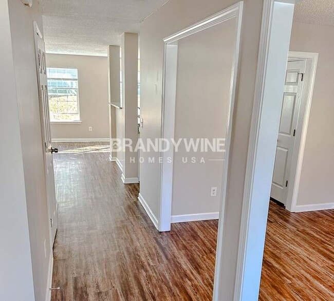 Photo - 6202 Hickory Ln Cir