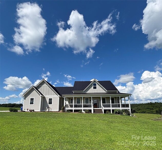 Building Photo - 1355 Bear Creek Rd Rental