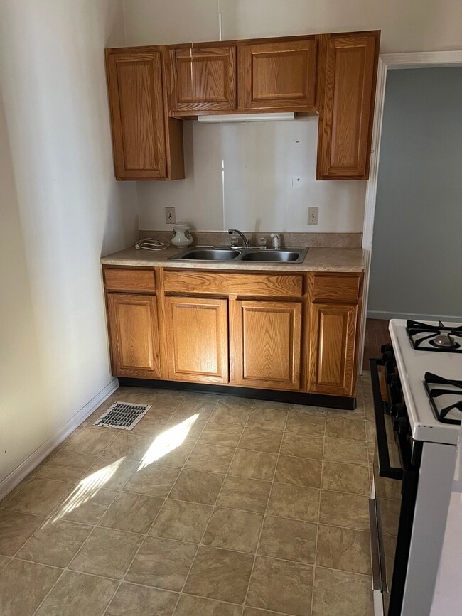 Photo - 40 Seneca Creek Rd Unit 3