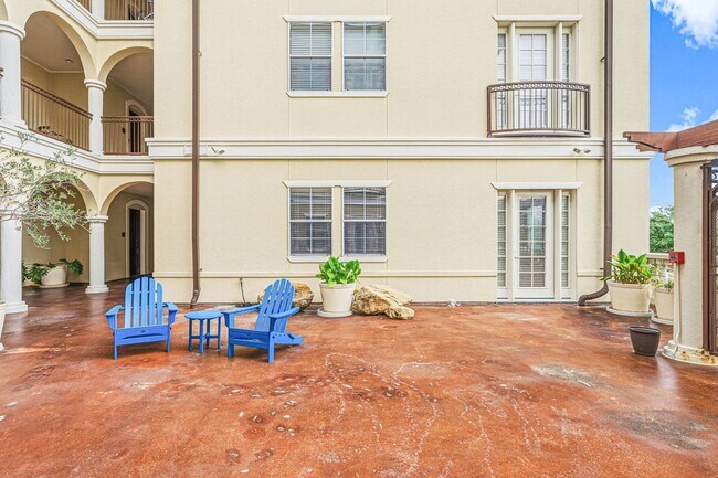 Photo - 7134 Mapleridge St Unidad 2E