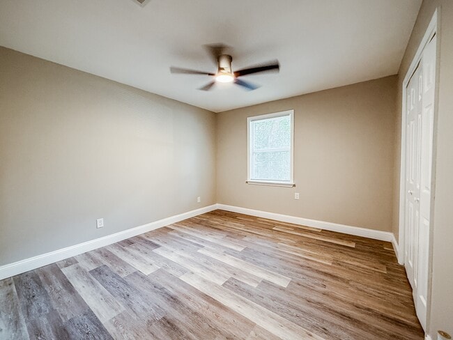 Photo - 9881 Guidy Ln