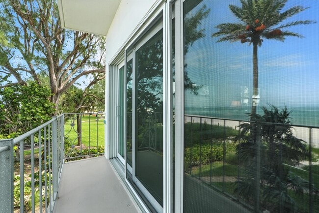 Photo - 2011 Gulf Shore Blvd N