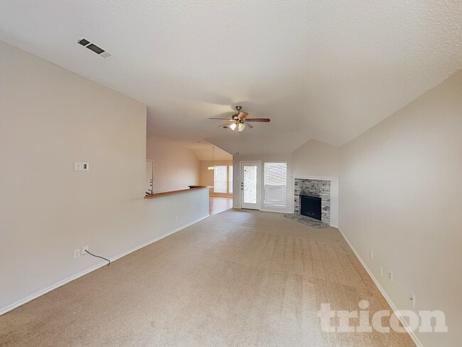 Photo - 1415 Develon Dr