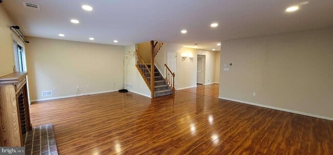 Photo - 15 Colebrook Ct