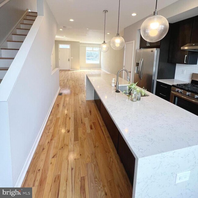 Photo - 705 Fairmount Ave