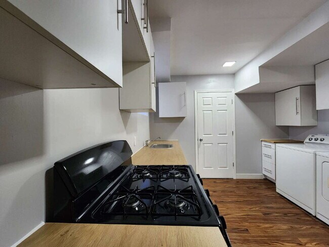 Photo - Bright 2 Bed / 1 Bath Apartment in Hammond — Water & Internet Included Unit C