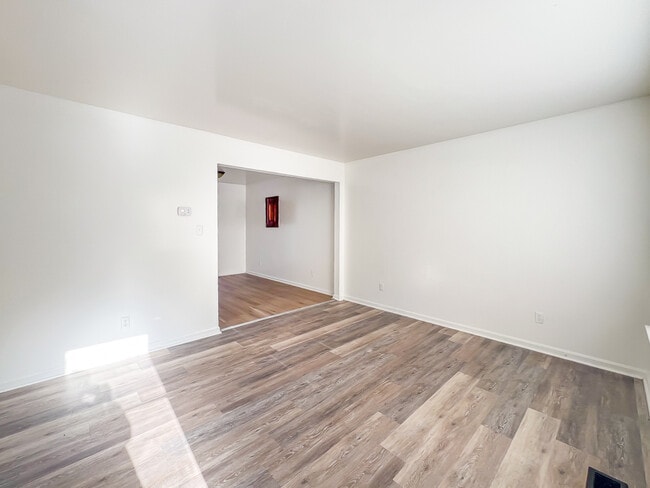 Photo - 160 Lancaster Creek Dr