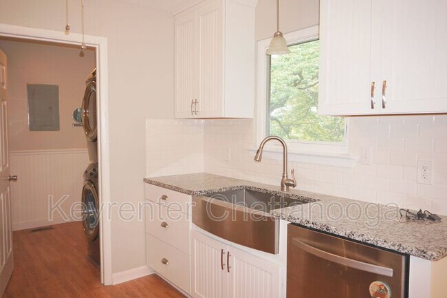 Photo - 1024 Garnett Ave