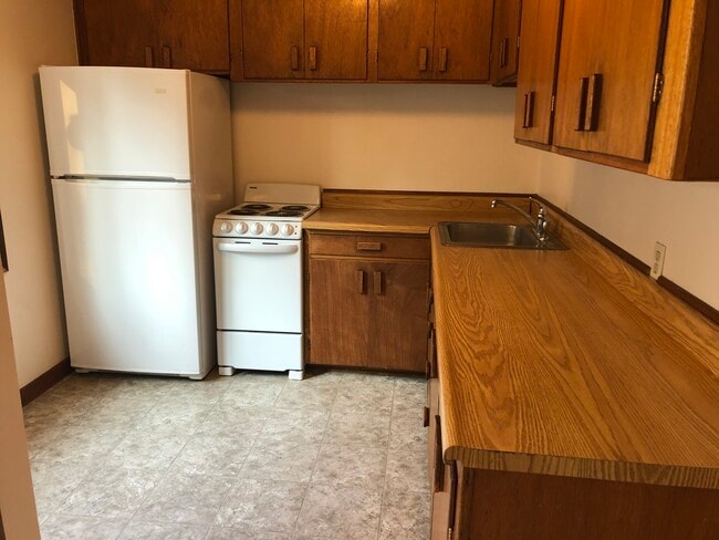 Photo - 1048 NE Monroe St