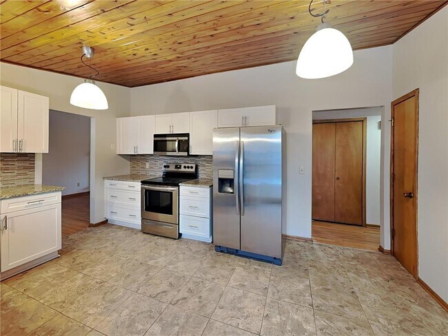 Photo - 9241 34th Ave N