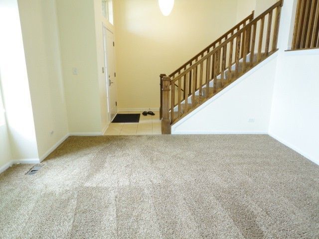 Photo - 490 Grosvenor Ln