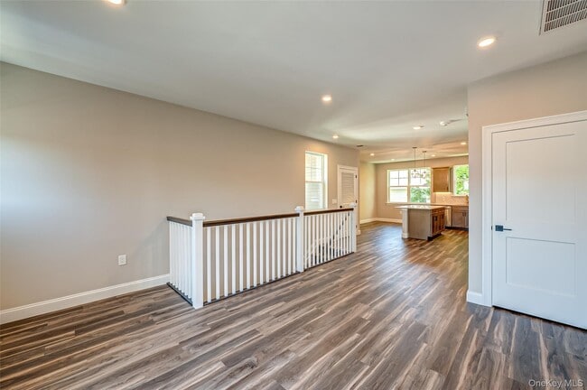 Photo - 1 Conklin St Unit 201