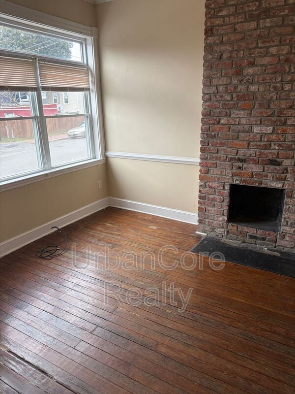 Photo - 2410 Cedar St