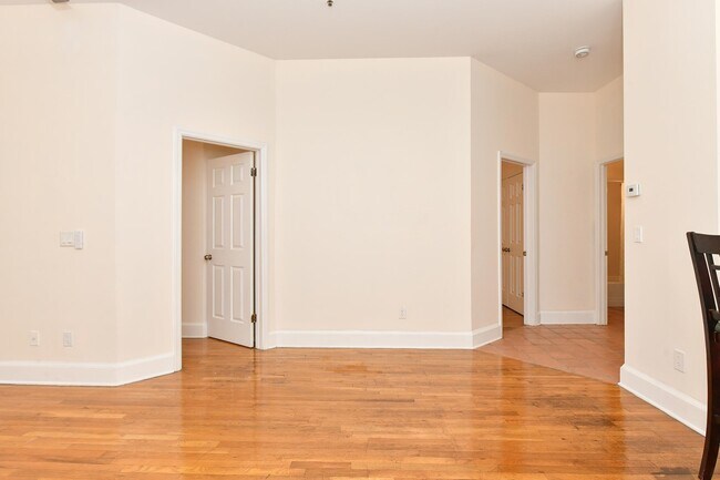 Photo - 1115 Willow Ave Unit 108