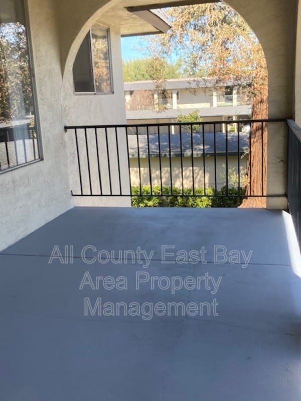 Photo - 1674 Cordoba St