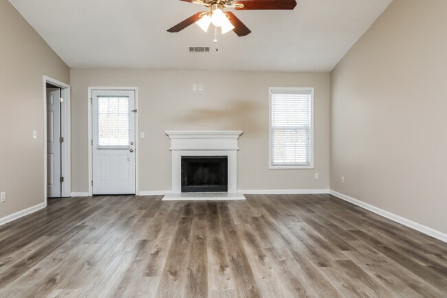 Photo - 2662 Sam Calvin Dr