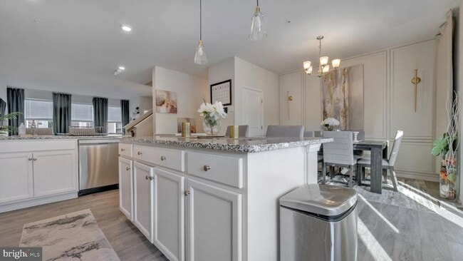 Photo - 7748 Venice Ln