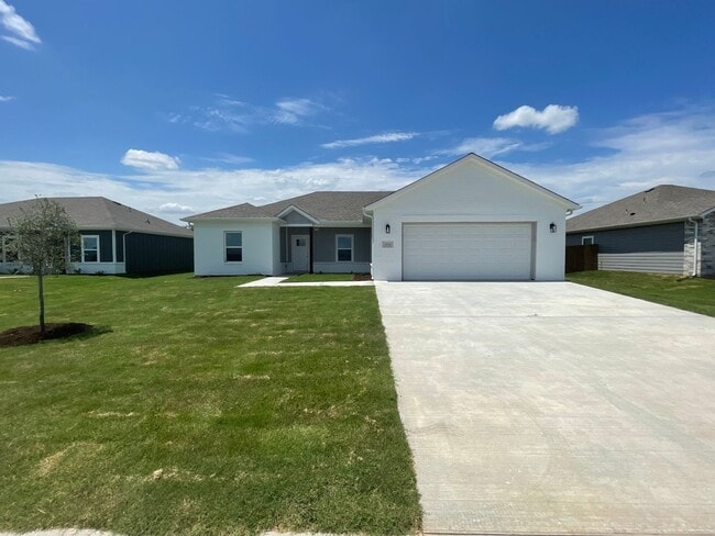 Building Photo - Brand 3 BR / 2 BA Home in Corsicana!