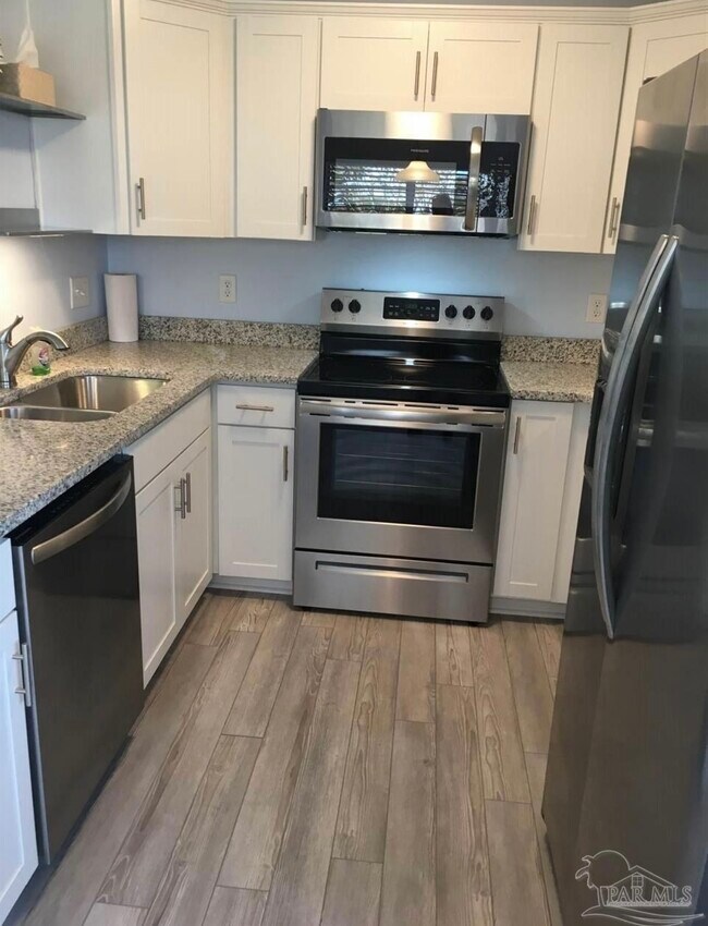 Photo - 1100 Shoreline Dr Unit 207