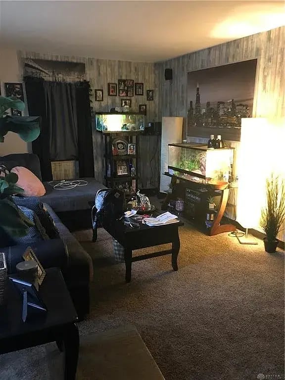 Photo - 802 Uhrig Ave