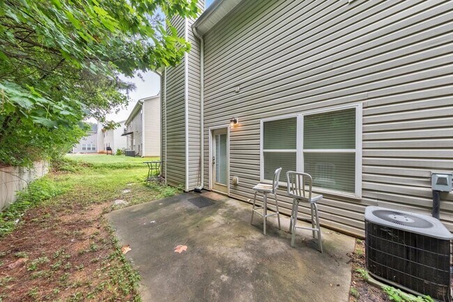 179 Holbrook Dr