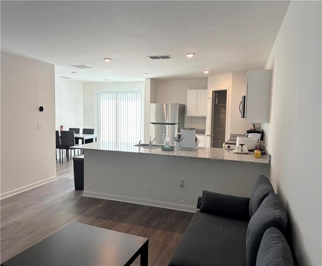 Photo - 633 Tudor St