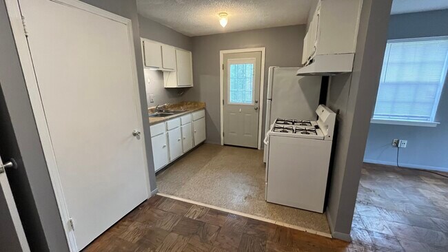 Kitchen - 354 Williford St Unit 354 Williford