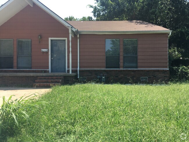 Building Photo - Cute 3 bedroom 2 bath home in West Tulsa