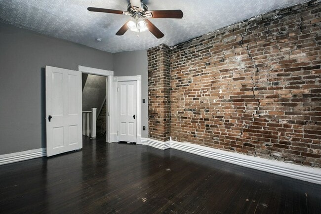 Photo - Wilber Ave 226-228 MLR Unit 228